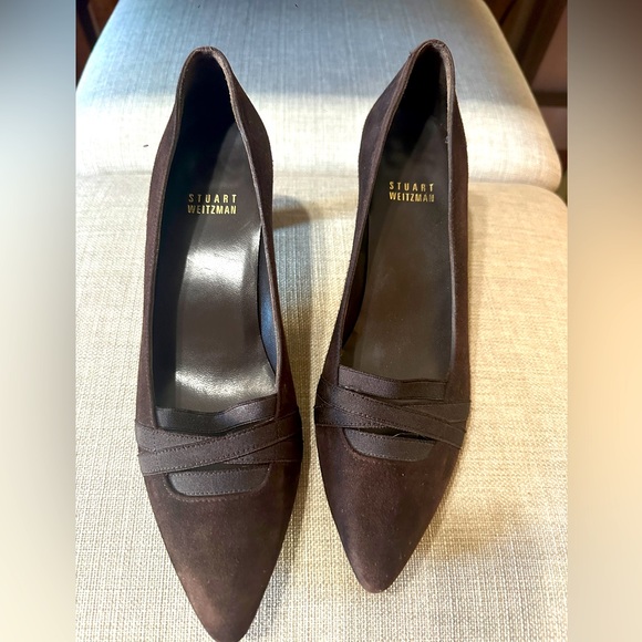 Selling shoes, didn’t get a chance to wear it. - Picture 1 of 4